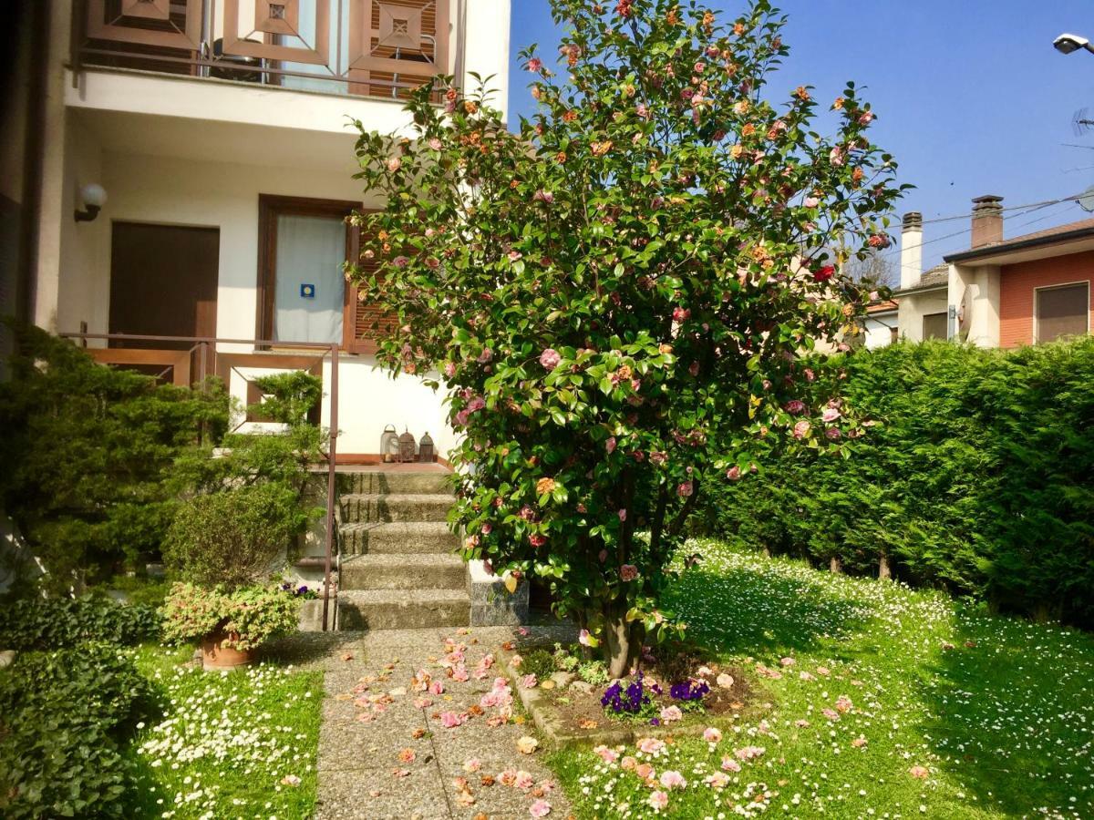 Rana B&B Ornago Buitenkant foto